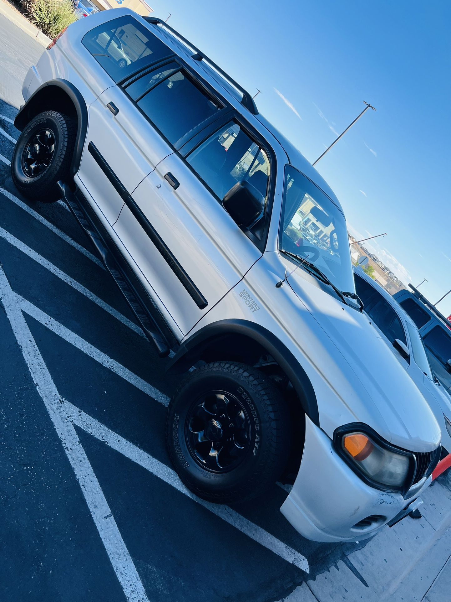 2003 Mitsubishi Montero Sport