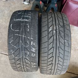 (2) Nitto Extreme 245 / 35 / 19 • 245/35ZR19 - 93W NT555