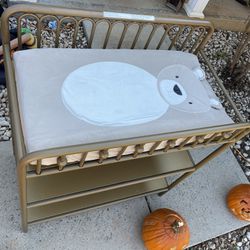 Cathrine Changing Table with Pad