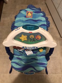 Fisher Price Ocean Wonders Aquarium Bouncer. Good condition. READ description.