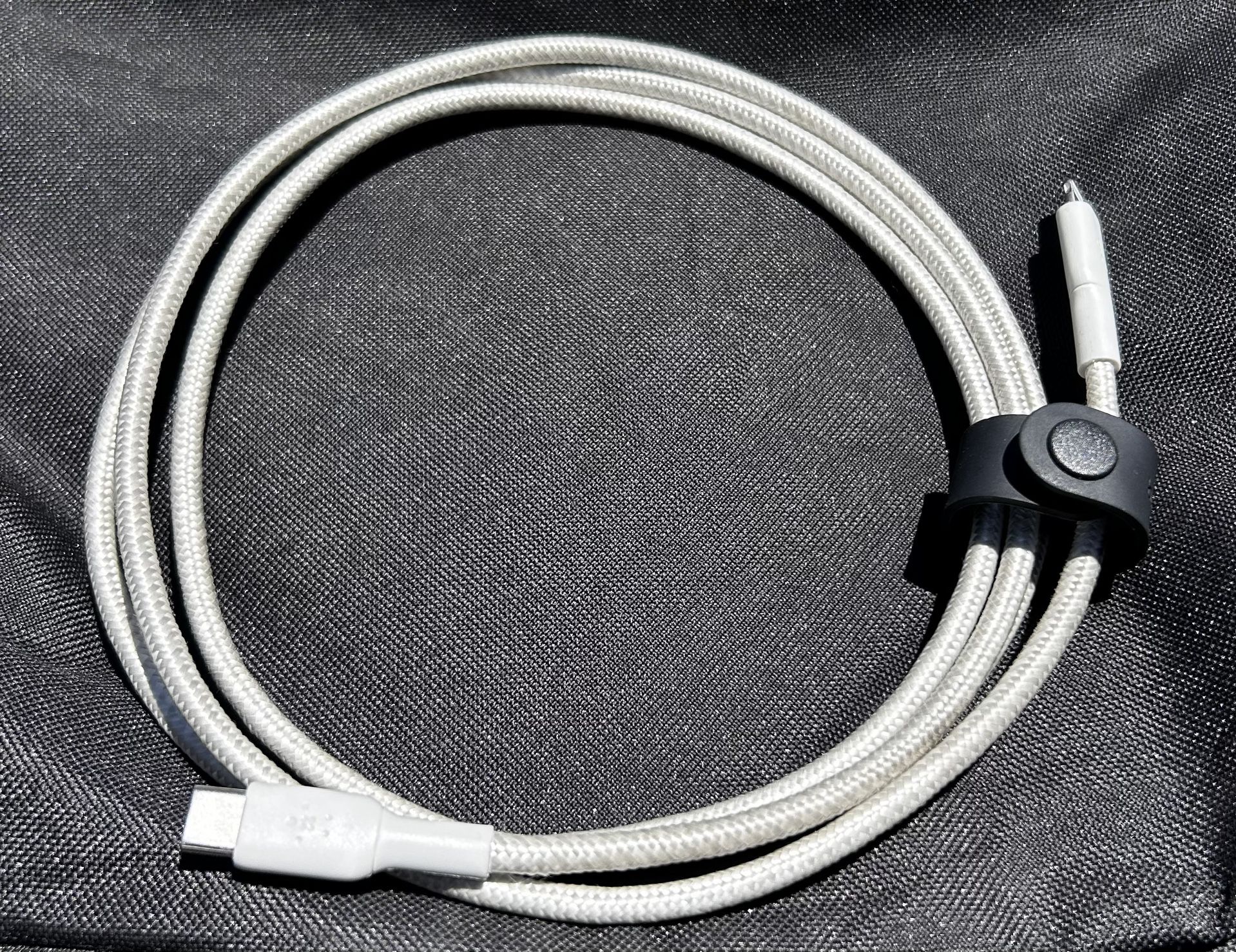 iPhone 15 charger 