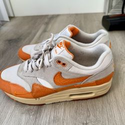 Nike Air Max 1 DZ4709-001 – Size 10 – Orange / Cream