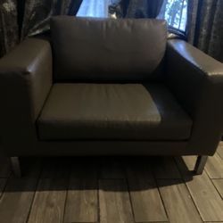   🥵Sale Chairs 🪑 For Sale Both For $100 