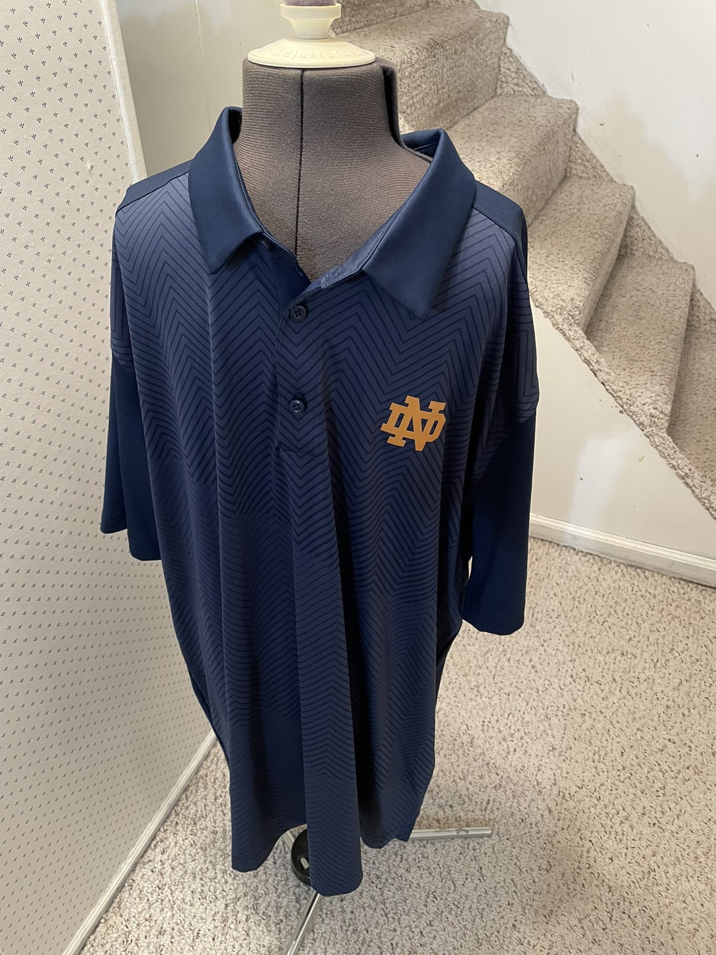 Notre Dame Under Armour Polo 2XL Brand New