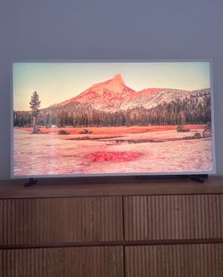4K super thin Samsung “The Frame” TV 55”