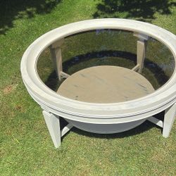 Round Coffee Table 