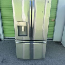 GE French Door Stainless Refrigerator ; Bottom Freezer 