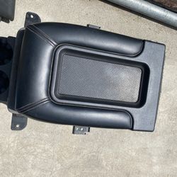 1999 To 2006 Chevy Silverado, Sierra, Tahoe, Suburban, Yukon, Center Console Jump Seat