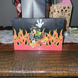 Disney: Mickey Skateboards Sketch Set