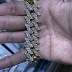 Spike iced out Cuban Link bracelet