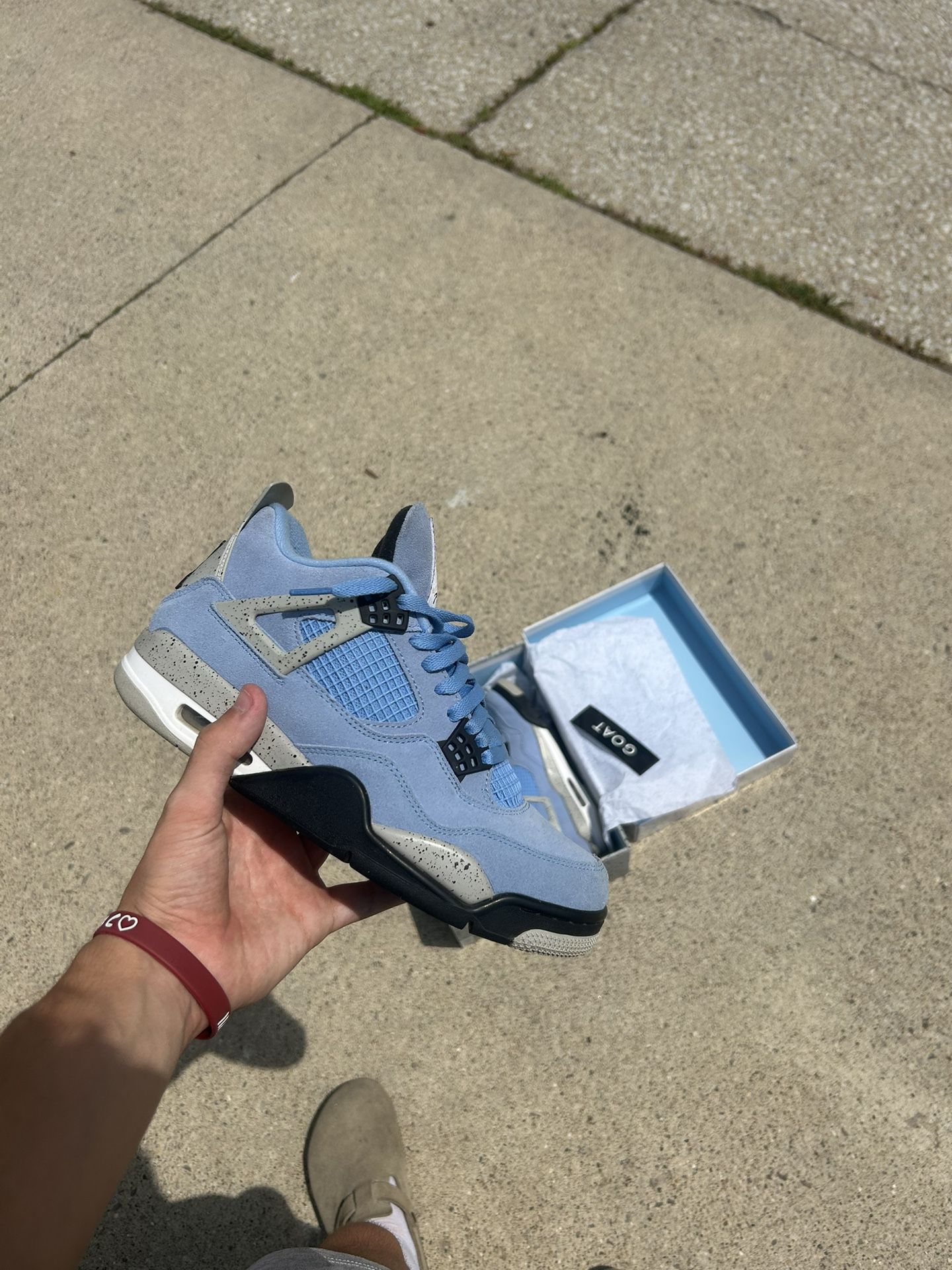 Air Jordan 4 “University Blue”