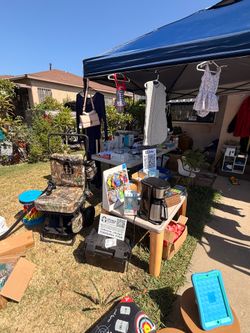 YARD SALE 🔔LYNWOOD