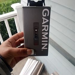 Brand New Garmin Vivosmart 4 Watch