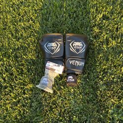 Venom Boxing Groves