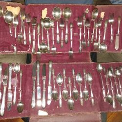 Antique Wm Rogers Original Plated International Silver 48 piece Set In The Original Leather Case