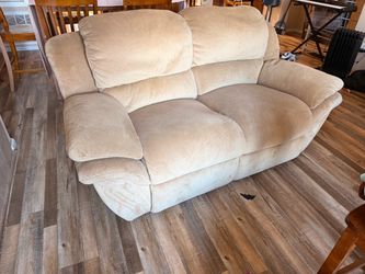 Recliner couches