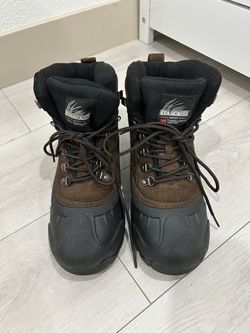 Men’s Snow Boots Size 7
