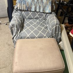 Free Ottoman And chair