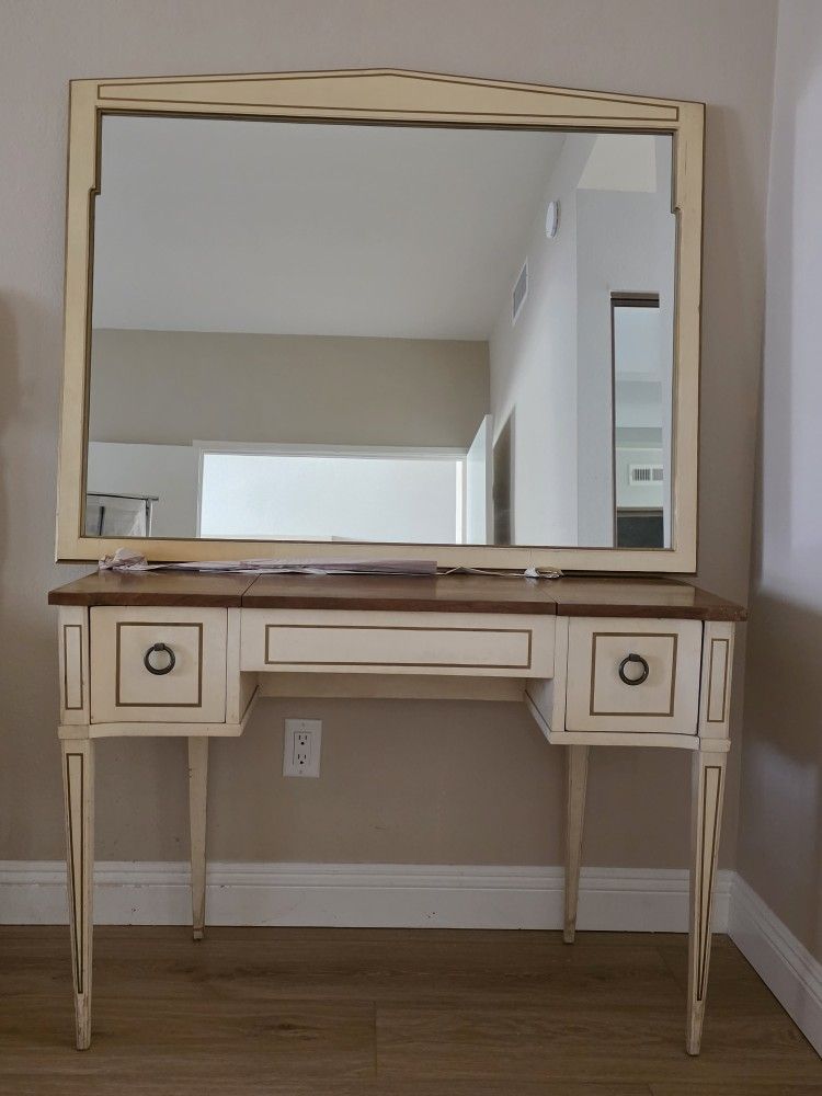 Early 1960s Vanity & Mirror