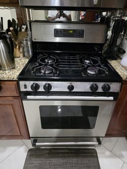 GE Profile Stove XL 44 GAS Range