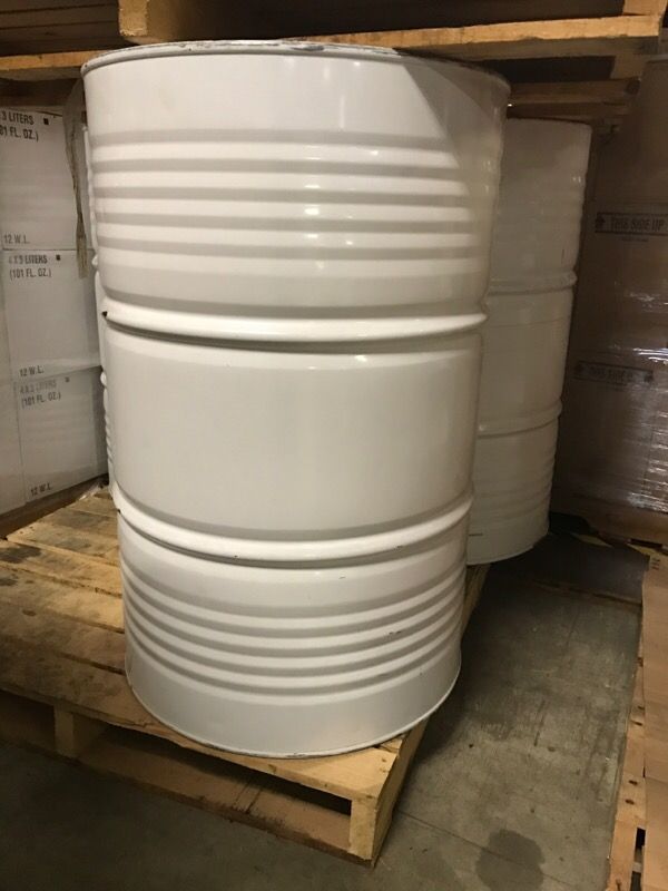 55 gallon drums plastic / metal $10