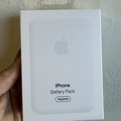 iPhone MagSafe Battery Bank, New