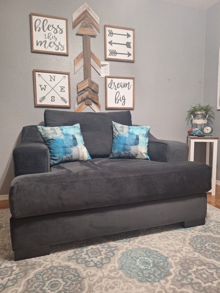 XL Chair I17 And Jomax