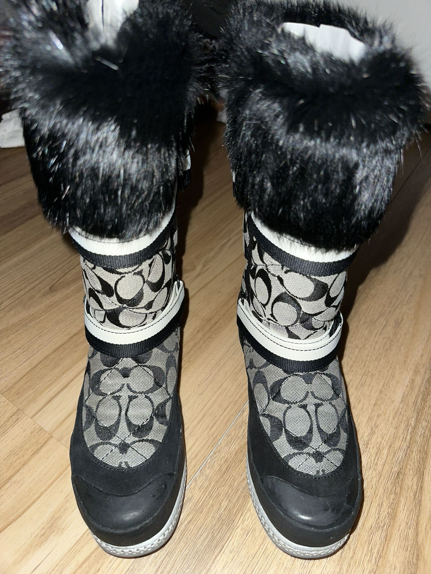 Coach Mariette Womens Logo Canvas Quilted Rabbit Fur Trimmed Winter Boots Size 8.5