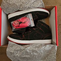 Air Jordan 1s MID Fearless OBO