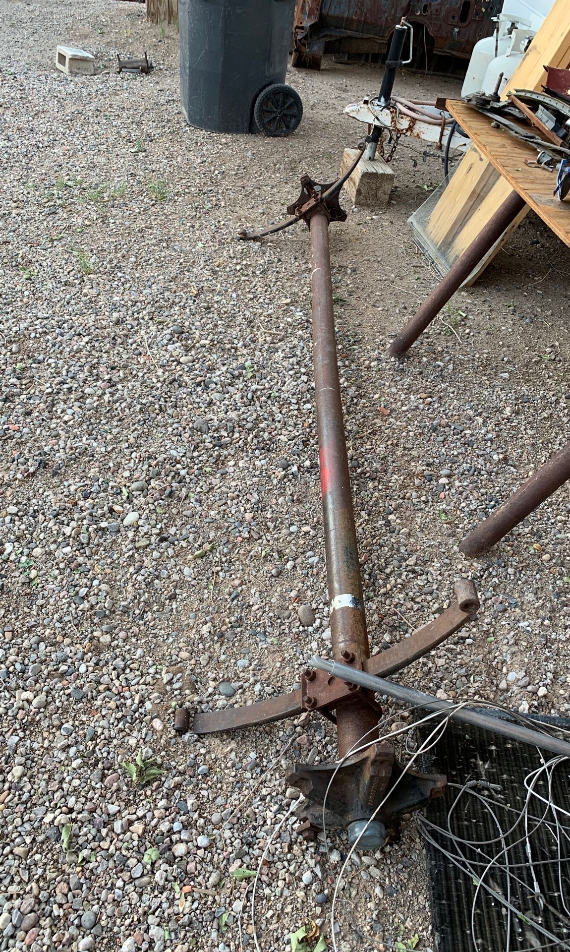 Trailer axles with leaf spring