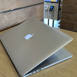 Apple MacBook Pro 15” Retina i7/16GB/500GB SSD $350 