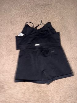 Aybl (black set) Victoria’s Secret pink (light pink set)
