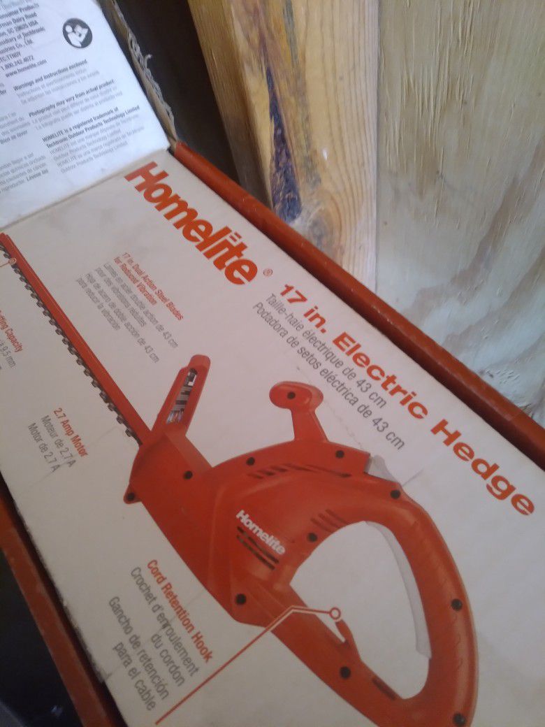 Homelite 17in Electric hedge Trimmer In Box 