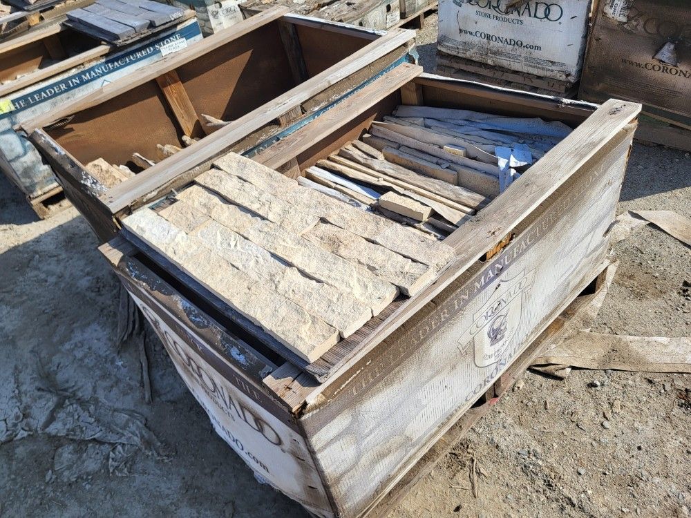 SURPLUS STONE VENEER  $300 PER PALLET  (100 SQUARE FEET PER PALLET)