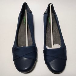 Women's Baretraps Misty Flats Navy Size 11 Brand New