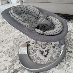 Baby Swing - Nuna Leaf Grow