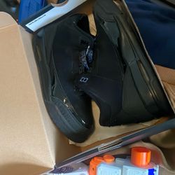 Like New  Size 6 Jordan’s 