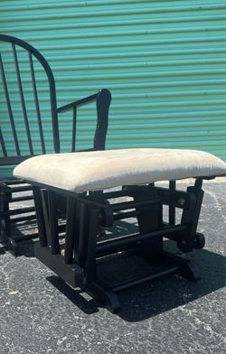 MOVING SALE! by 5/24 - Rooms To Go Glider Rocking Chair + Ottoman Set – Excellent Condition