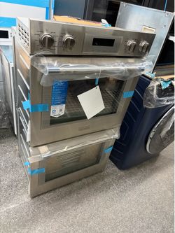 New Thermador professional stainless steel 30” double oven