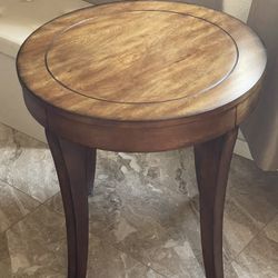 Set Of 2 End Tables