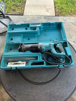 Makita saw