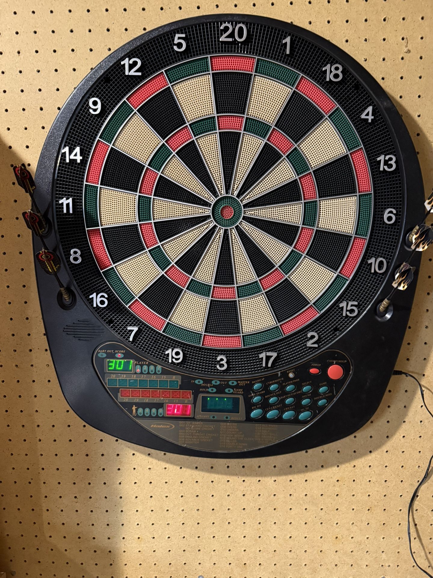 Halex Electric Dartboard With Darts
