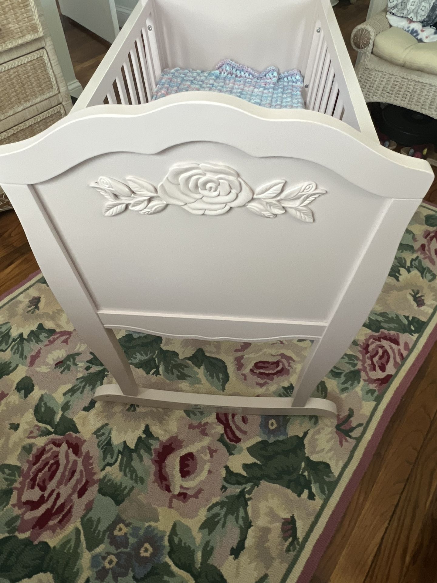 Crib / Bassinet 