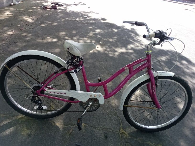 Schwinn Hot Pink Lulu Cruiser
