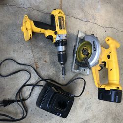 Dewalt 12volt Screw Gun&Saw With Charger