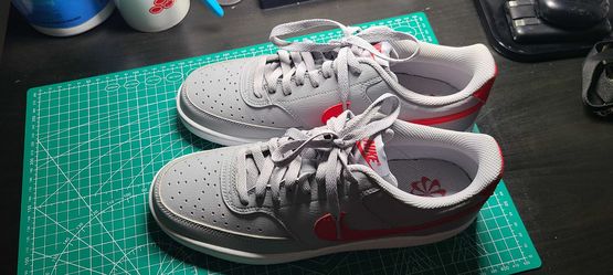 Court Vision Low Next Nature 'Wolf Grey University Red' (Grey  & Red Nike Shoes)