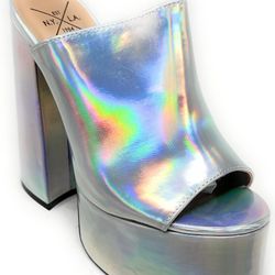 Gorgeous Chrome Platform Heels/ Size 10/ New/ $30 Cash Only/ Blue Diamond & Rainbow