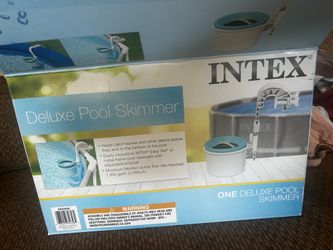 Pool skimmer