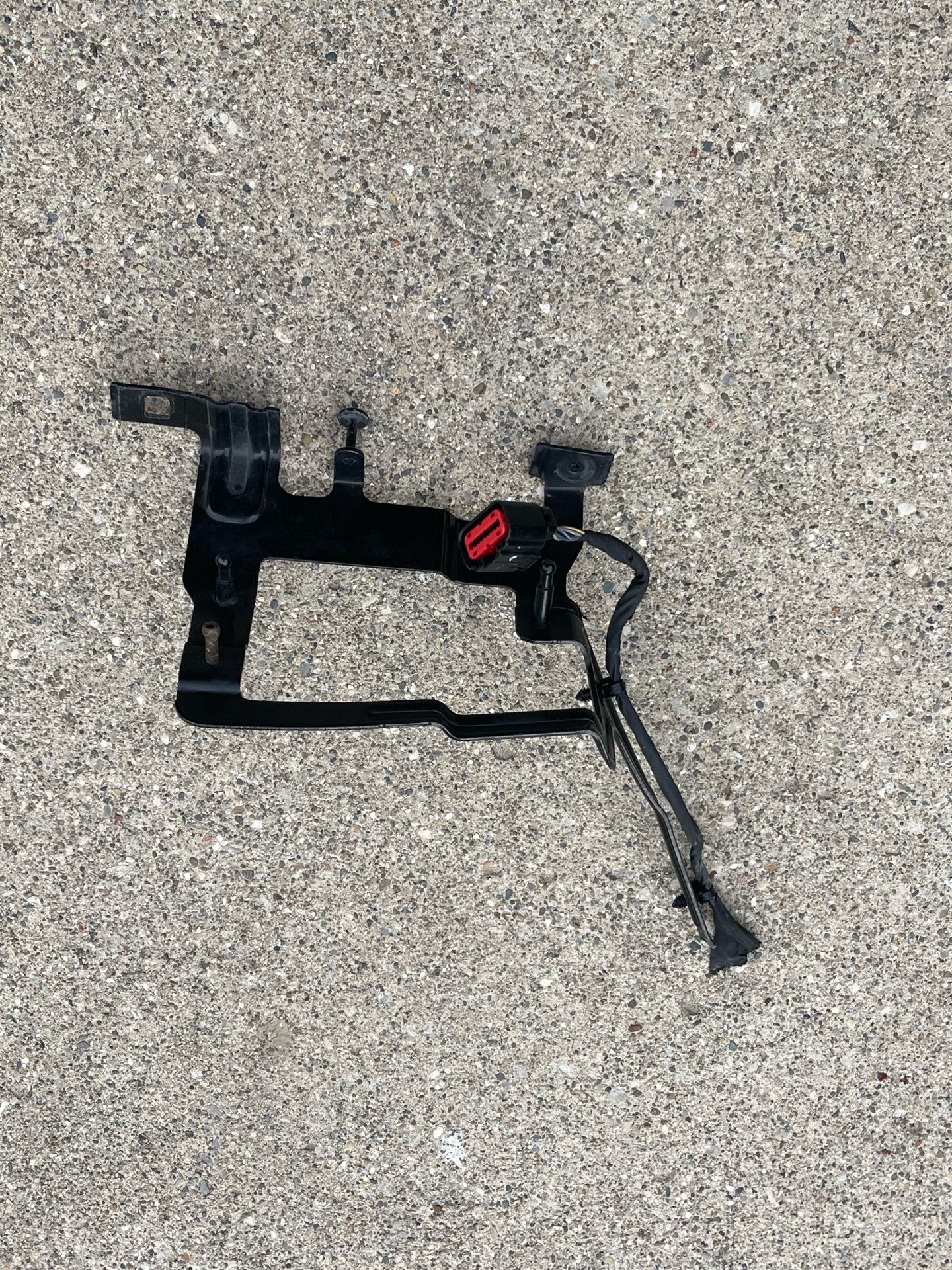 Cruise control distance bracket 2017-2020 lincoln mkz