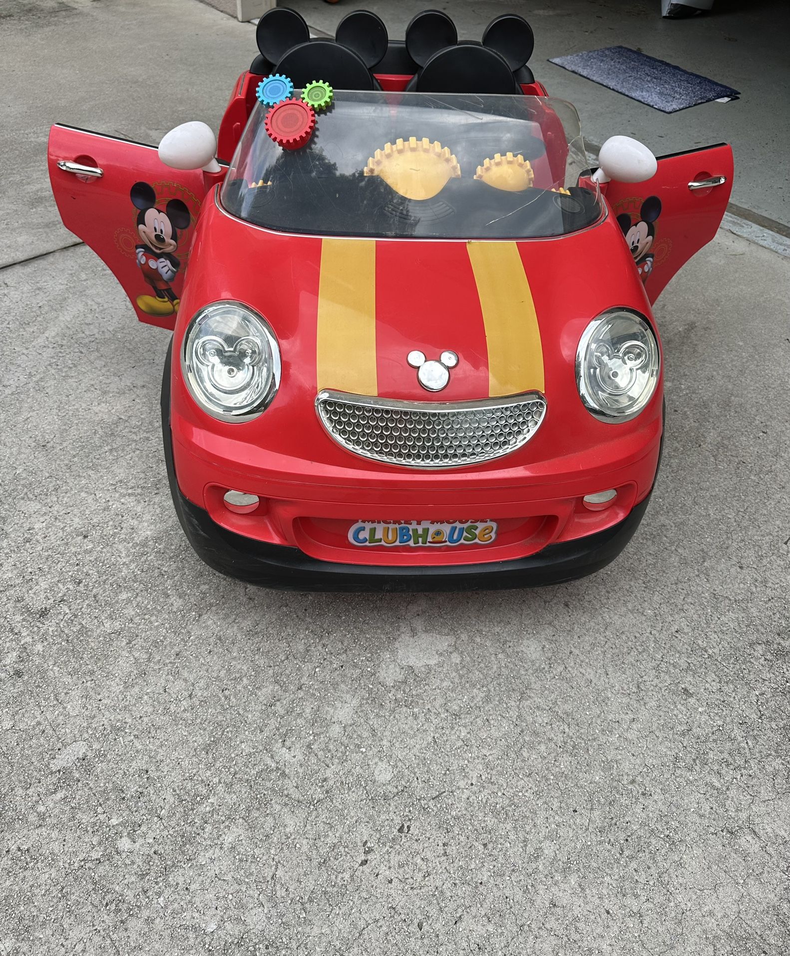 KidTrax Kid Trax 12V Mickey Mouse Coupe Ride on Vehicle